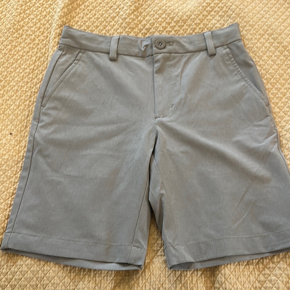 Vineyard Vines Performance Khaki Shorts for Size 10 Like New